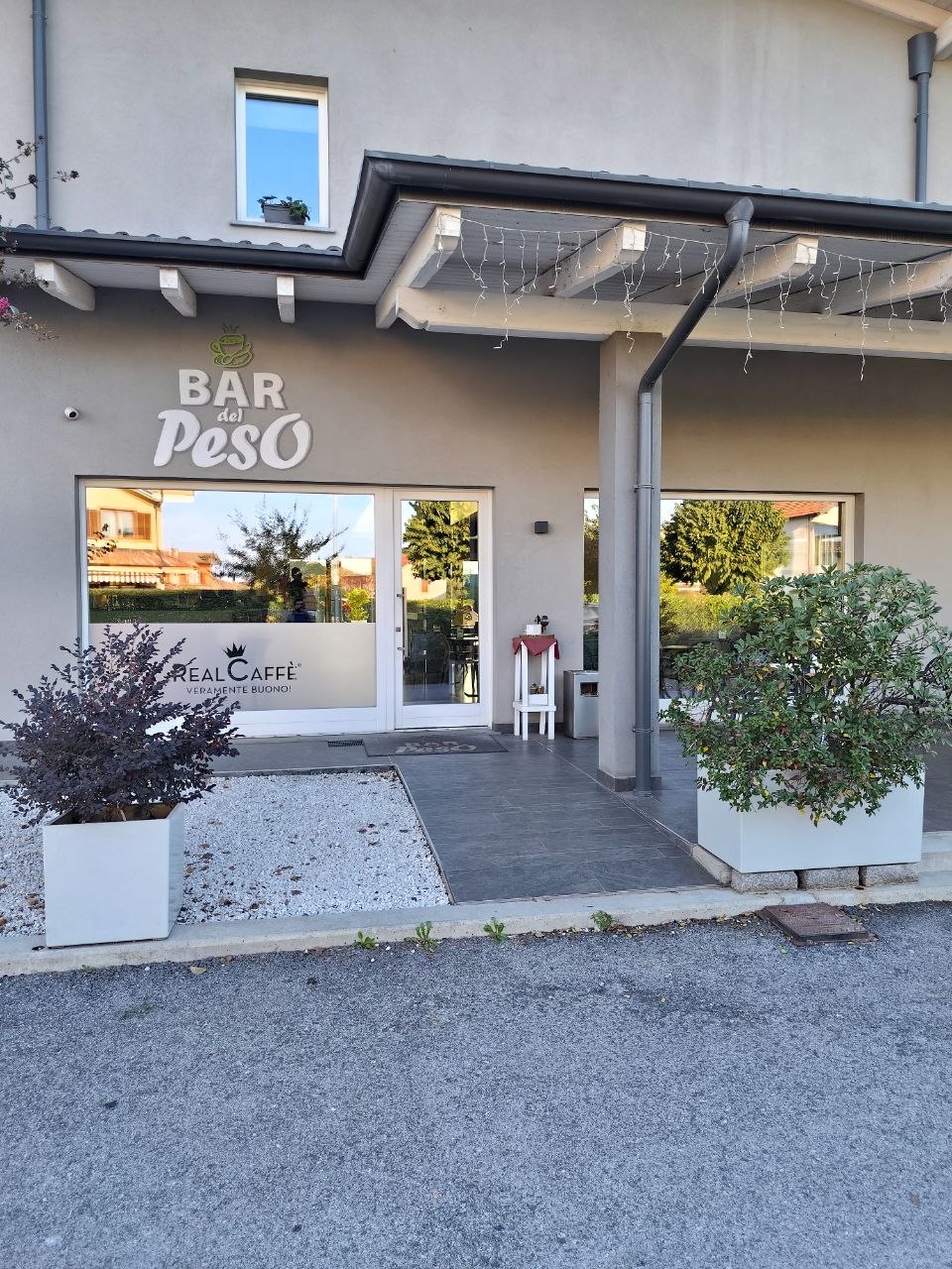 Ingresso del Bar del Peso a Caraglio